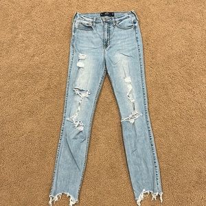 Women’s Hollister Ripped Skinny Jeans